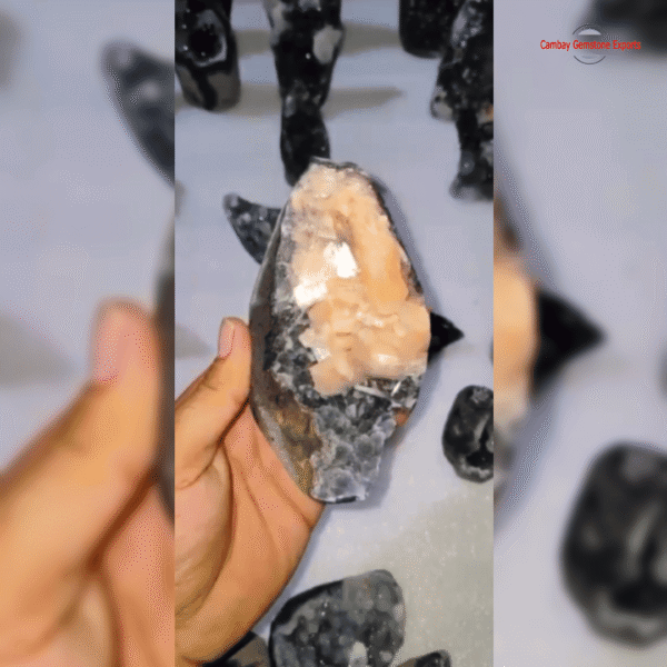 Chalcedony Geode Minerals 1