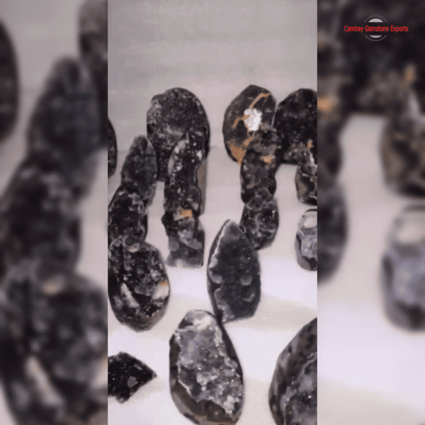 Chalcedony Geode Minerals #11 - Image 4