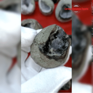 NATURAL BEAUTIFUL GEODES