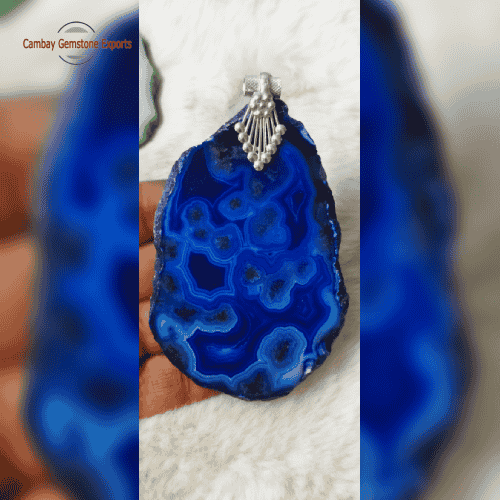 Avika Agate Slices Pendants