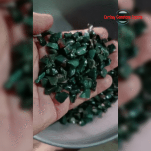 EMERALD GEMSTONE CHIPS