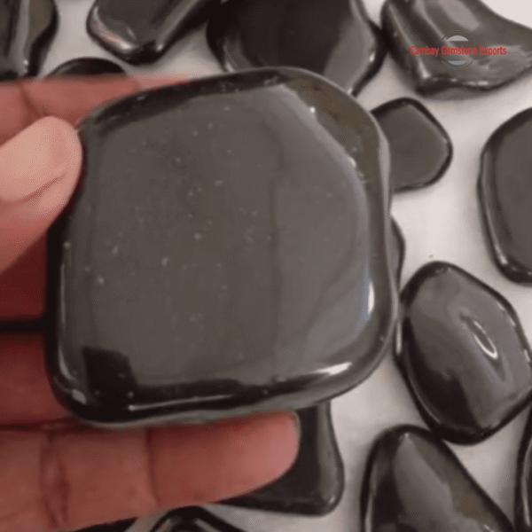 Black Flat Polished Pebbles for Landscaping