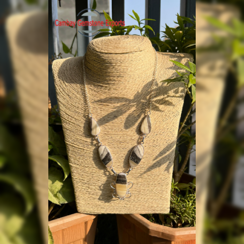 New Gems Exclusive Necklace #10