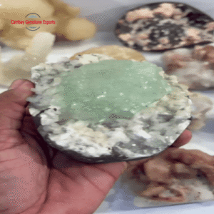 Screenshot 2026-01-04 012529 Green Apophyllite on Zeolite Matrix